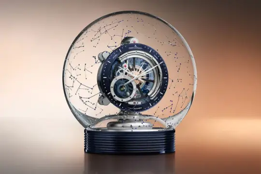 积家与Marc Newson联手推出全新Atmos时钟系列