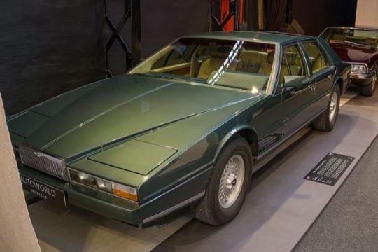 阿斯顿·马丁楔形Lagonda迎来50周年，2026年依然震撼