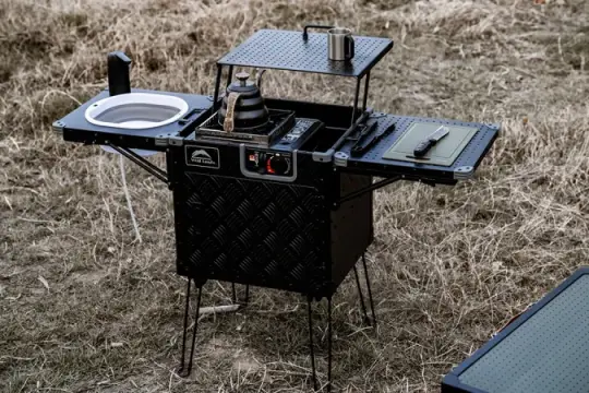 这款43磅重的便携厨房方盒，让露营烹饪变得轻松便捷