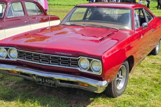 1968款普利茅斯Road Runner：出厂即能轻松跑出13秒中段的肌肉车传奇