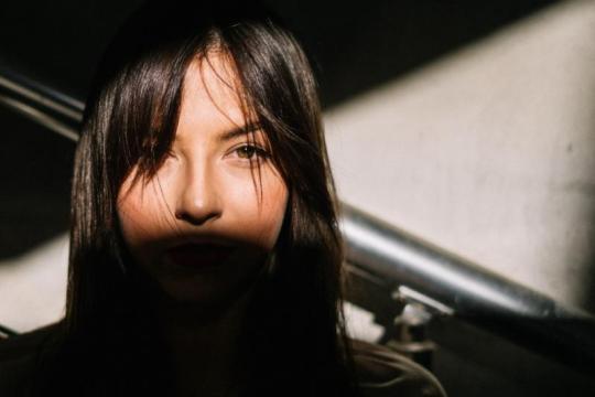 玩“欲擒故纵”确实有效——但需满足特定条件