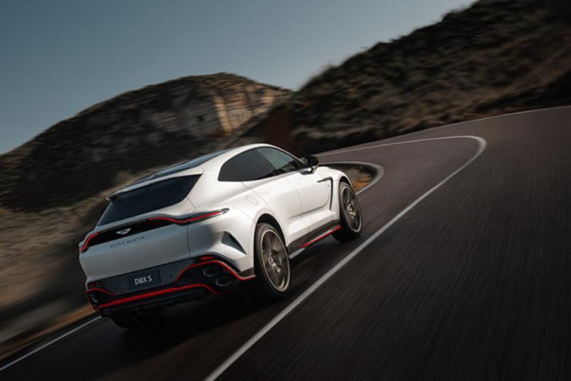 2025 Aston Martin DBX S 5