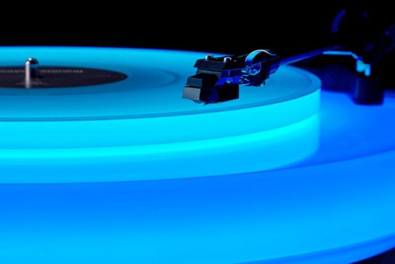 Audio Technica Hotaru Turntable 3