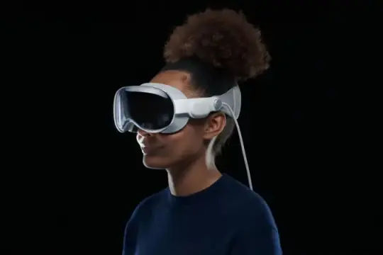 苹果全新3500美元Vision Pro VR头显挑战Oculus，但谁会买单？