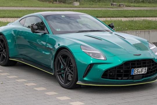 阿斯顿·马丁Vantage：优雅与狂野的完美融合