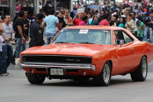 揭秘稀有美式V8街车市场的崛起