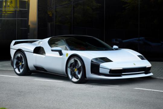 法拉利SC40：将F40精神融入现代杰作