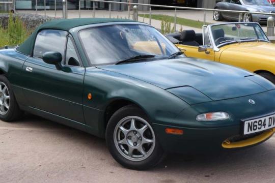 许多1989年款马自达MX-5 Miata车主发现悬挂升级彻底改变驾驶体验