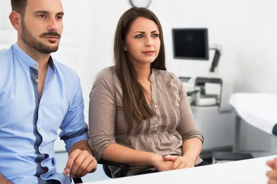 一个男人讲述陪伴伴侣选择堕胎的经历