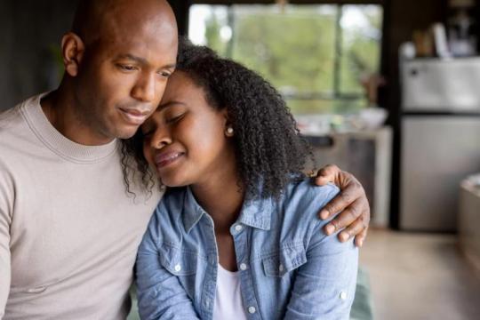 与社交焦虑者约会？这6条治疗师推荐的建议你一定要知道