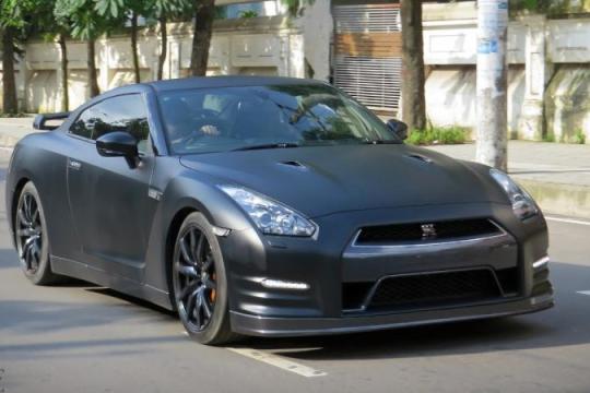 为何GT-R能逆境生存，历经风雨依旧不倒