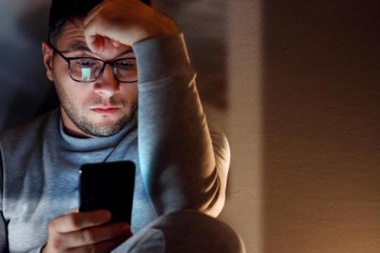 交友软件本应连接彼此，为何反让我们感到孤独？