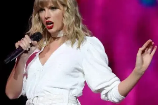 从泰勒·斯威夫特的歌词中学到的恋爱智慧