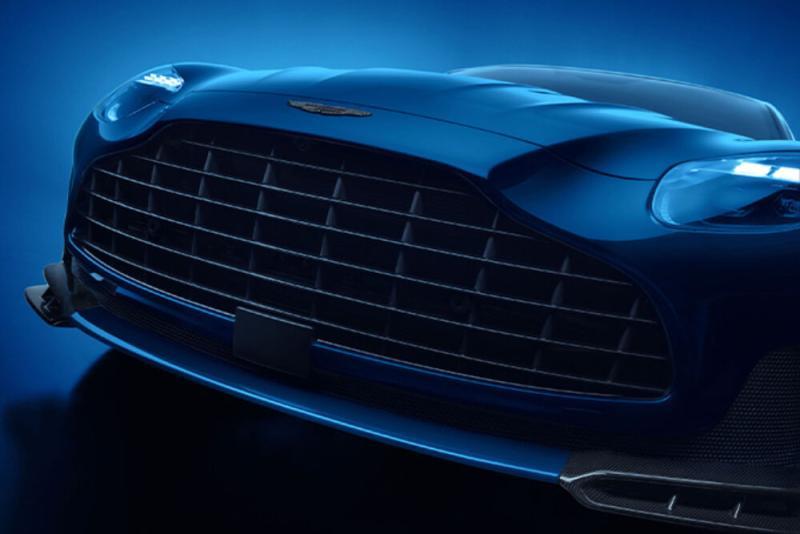 Aston Martin DB12 S 1