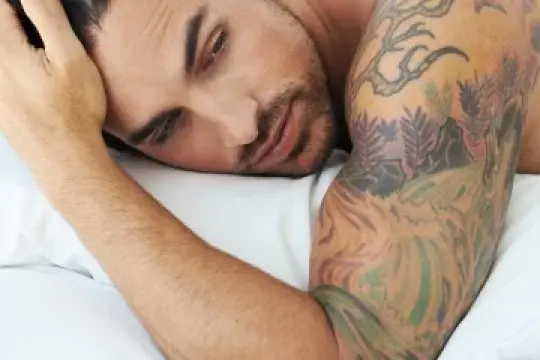 信不信由你，有些男人其实希望自己更小——原因揭秘