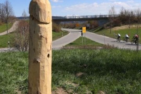 Str8Curious：一位同性恋男士教你如何拍出好看的丁丁照