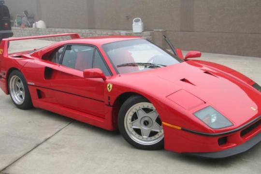 1987年法拉利F40：彻底无视舒适，只为极速而生