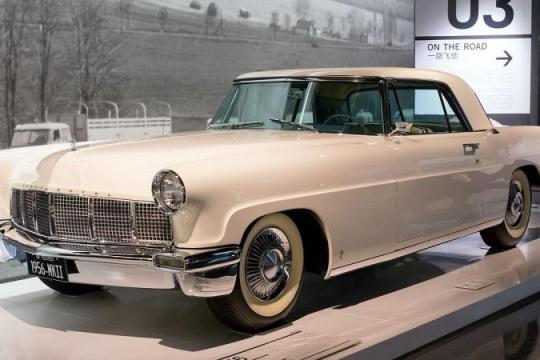 1956年林肯大陆Mark II：美国奢华的象征