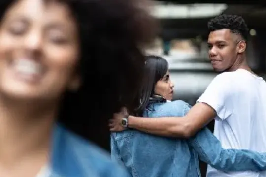 研究表明：对出轨的看法因性别而异