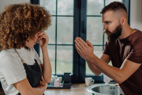 如果感情冲突难以解决，可能是你不了解伴侣的“道歉语言”