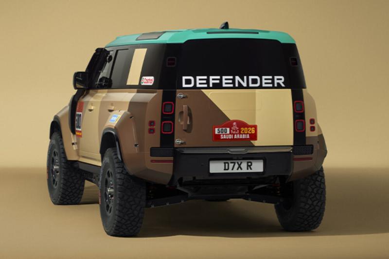Land Rover Defender Dakar D7XR 3
