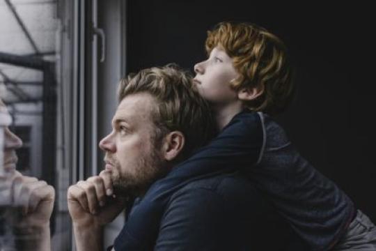 疫情期间的情绪波动：理解悲伤的五个阶段及其意义