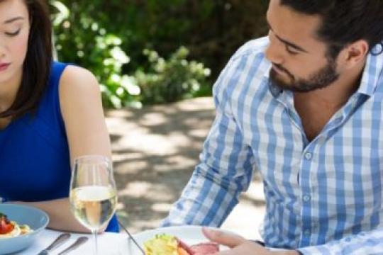 什么是低调恋爱关系？原因、表现及好处解析