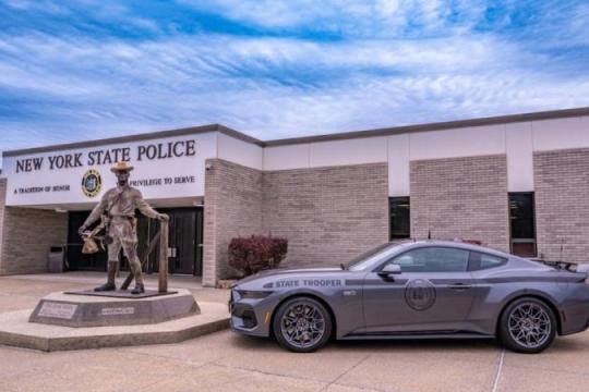 纽约州警察队引入福特Mustang GT巡逻车，开启高速执法新篇章