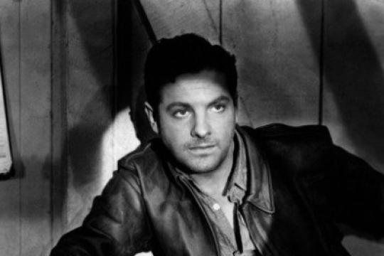 如何时尚地穿搭皮夹克