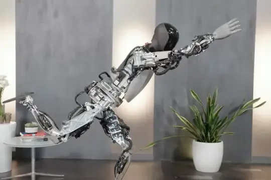 特斯拉人形机器人现已能做瑜伽