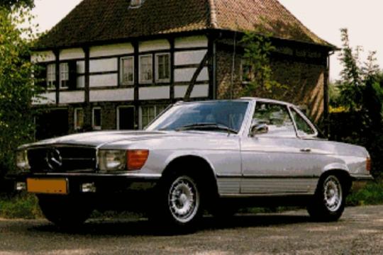 一位车主信任经销商维修1973款奔驰450SL，却发现异常细节