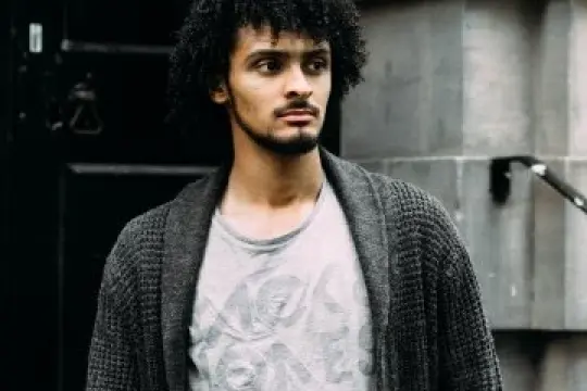 为什么你应该尽快停止使用洗发水（真的）