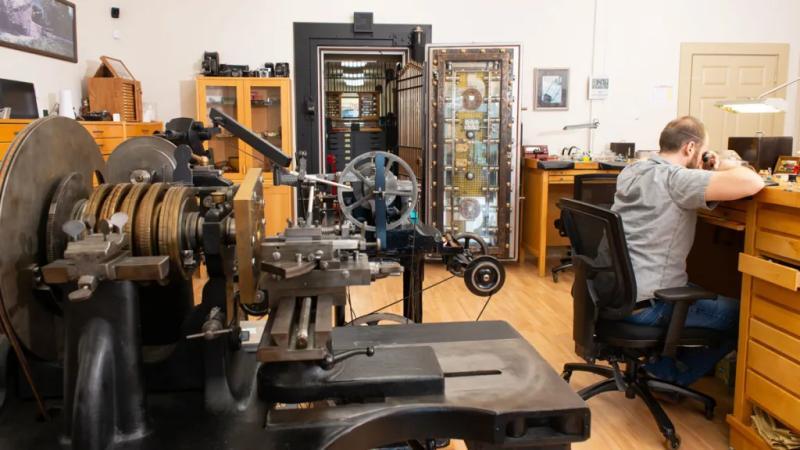 RGM制表师工作照