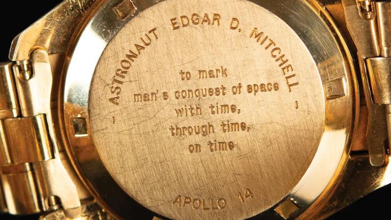 NASA宇航员埃德加·米切尔纪念纯金欧米茄Speedmaster专业版背面
