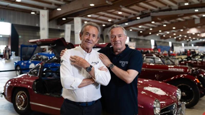 六届勒芒24小时冠军杰基·伊克斯与萧邦联席总裁卡尔-弗里德里希·舍费勒