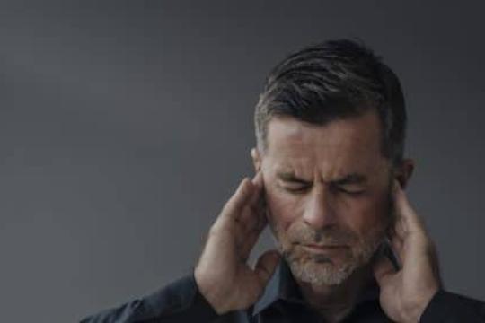 消除耳鸣的困扰：有效缓解耳鸣的实用策略