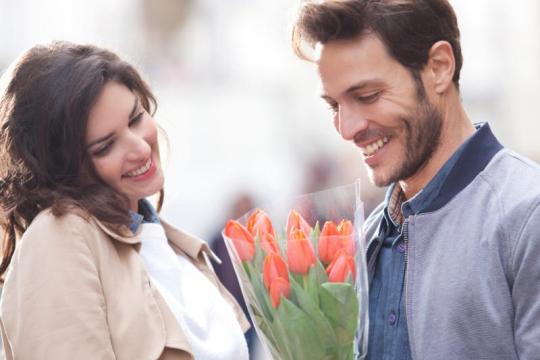 让她开心的10种方法，轻松带来甜美笑容