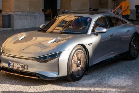 梅赛德斯AMG EQXX揭示未来高速电动车的发展方向