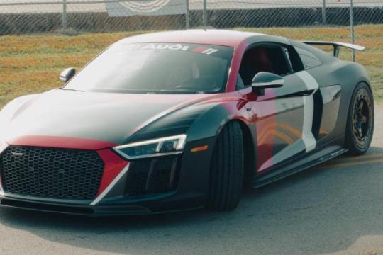 奥迪R8 V10：超级跑车应有的咆哮声