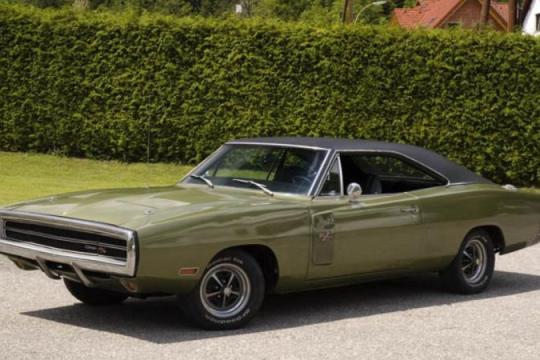 一位车主称1970款Charger修复提前完成，却被店家劝阻立即前往查看