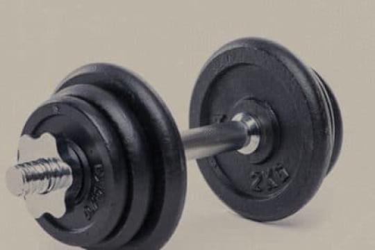 哑铃为何被称为“Dumbbells”？