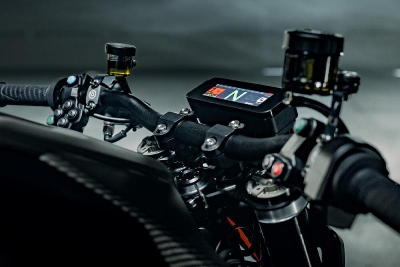 KTM 1390 Super Duke RR Track 3