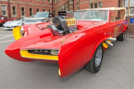 庞蒂亚克GTO变身猴子乐队专属座驾Monkeemobile的传奇故事