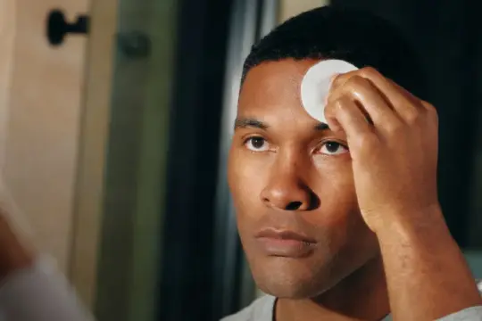 35岁以上男性的日常护肤方案