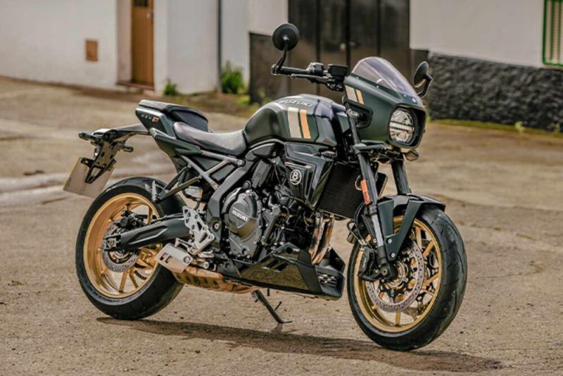 2026 Suzuki GSX 8TT 1
