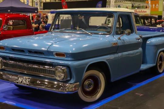 1965款福特F-100与雪佛兰C10：谁的价值仍在攀升？