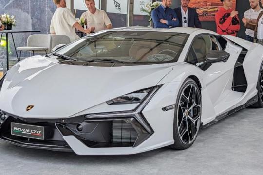 Mansory改装兰博基尼Revuelto加入迪拜超千马力警车队