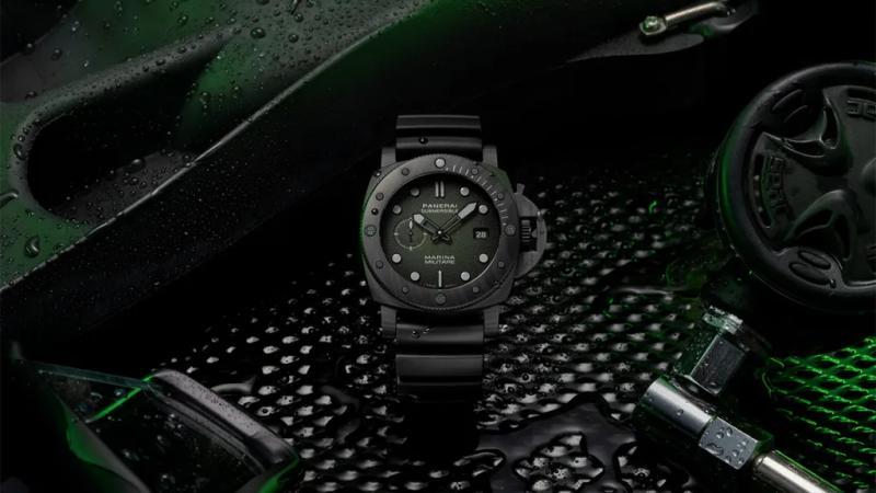 Panerai Submersible Marina CarbotechTM PAM01698