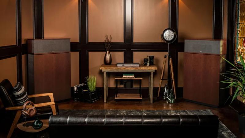 Klipsch的Klipschorn AK7扬声器，售价17998美元/对。