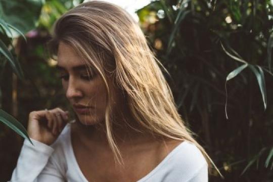 揭秘分手后她立即经历的七个阶段